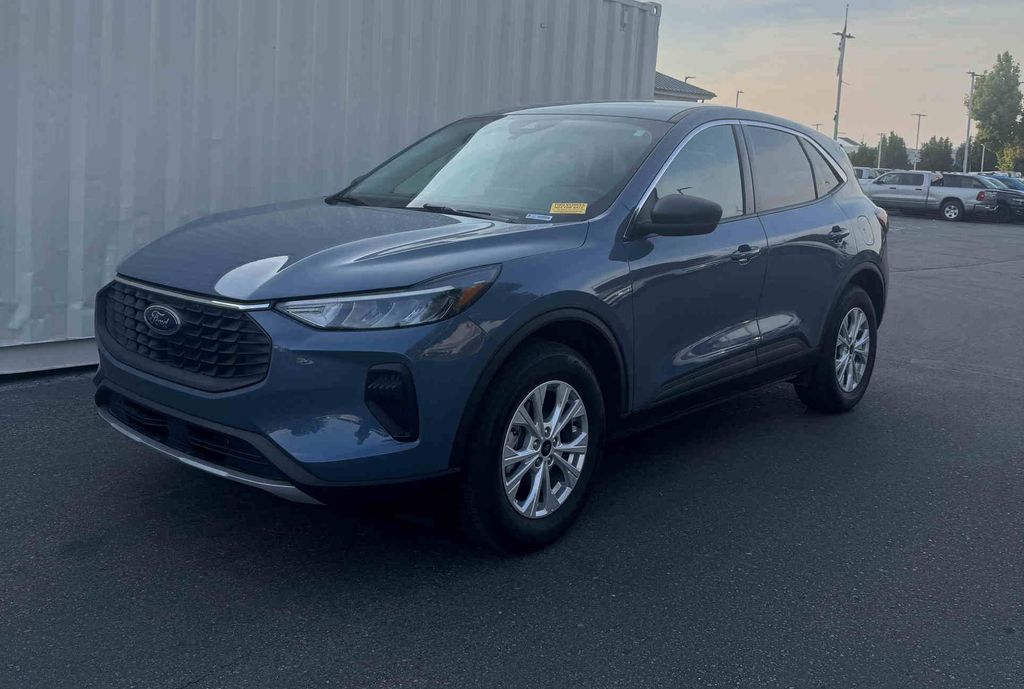 2024 Ford Escape Active photo 2