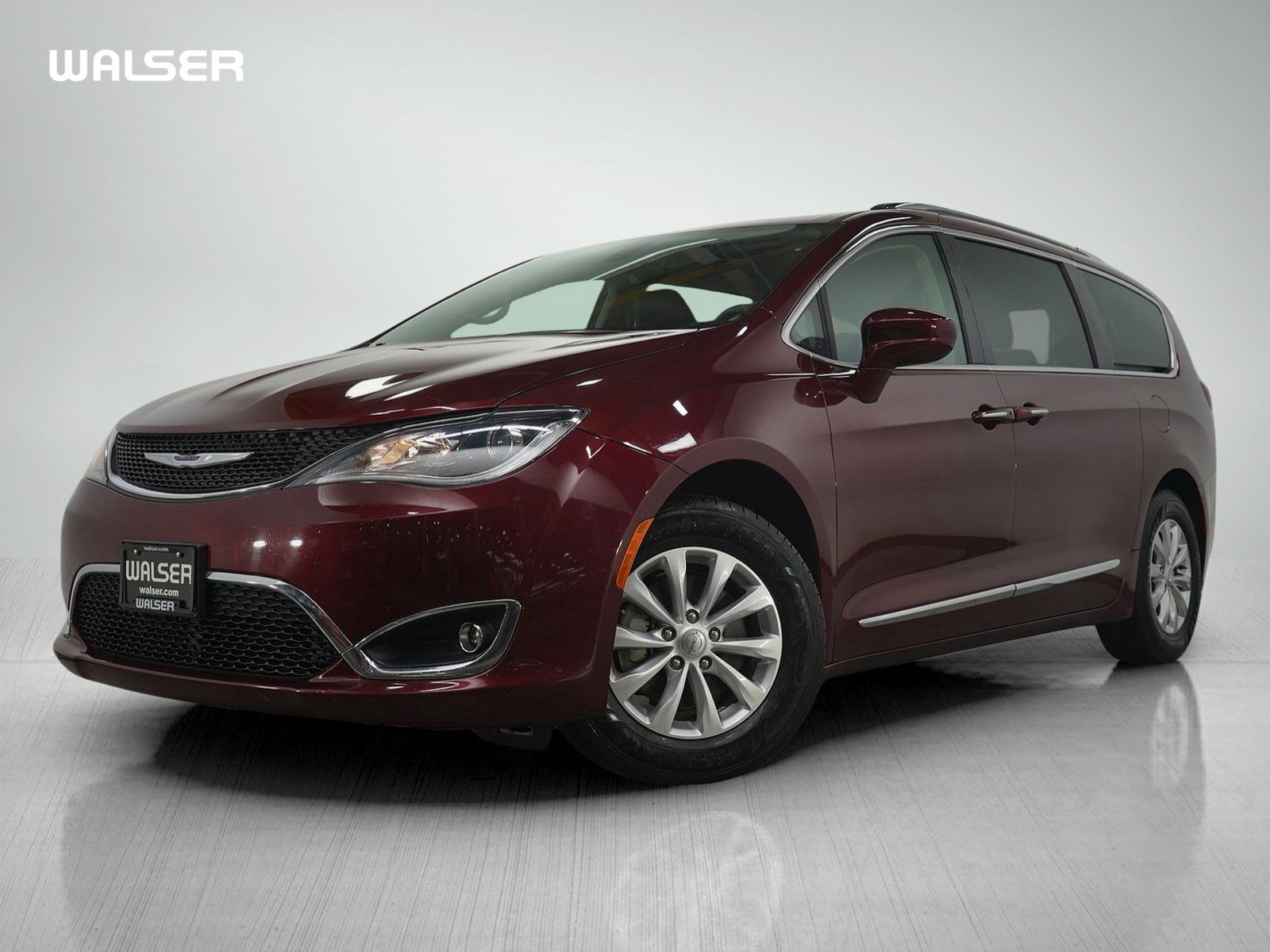 2019 Chrysler Pacifica Touring L's photo