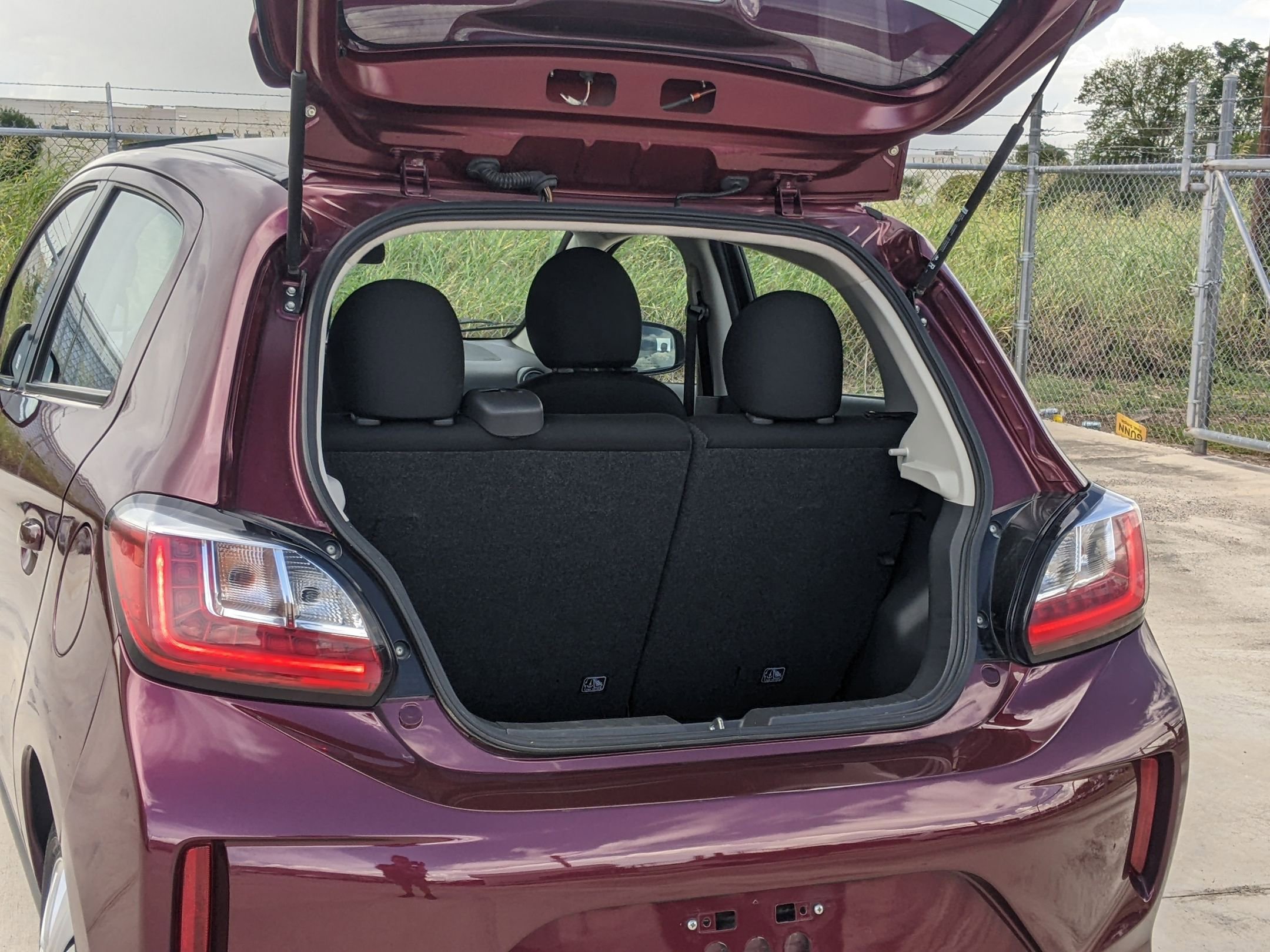 2021 Mitsubishi Mirage ES photo 26
