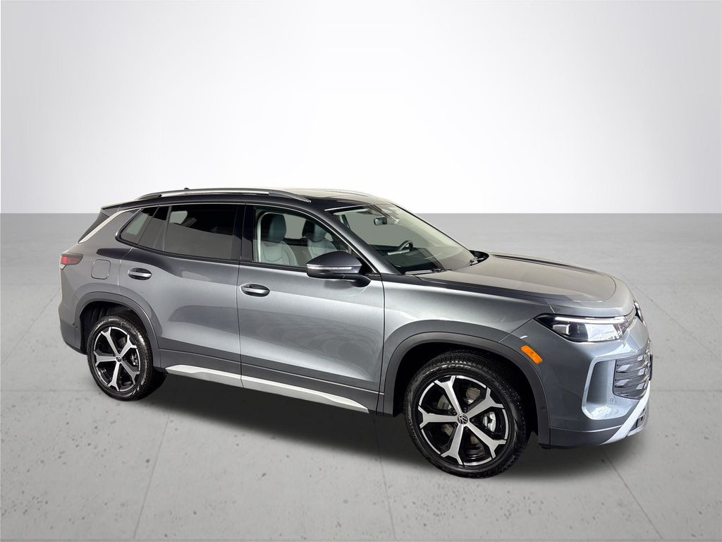 2026 Volkswagen Tiguan SE photo 4