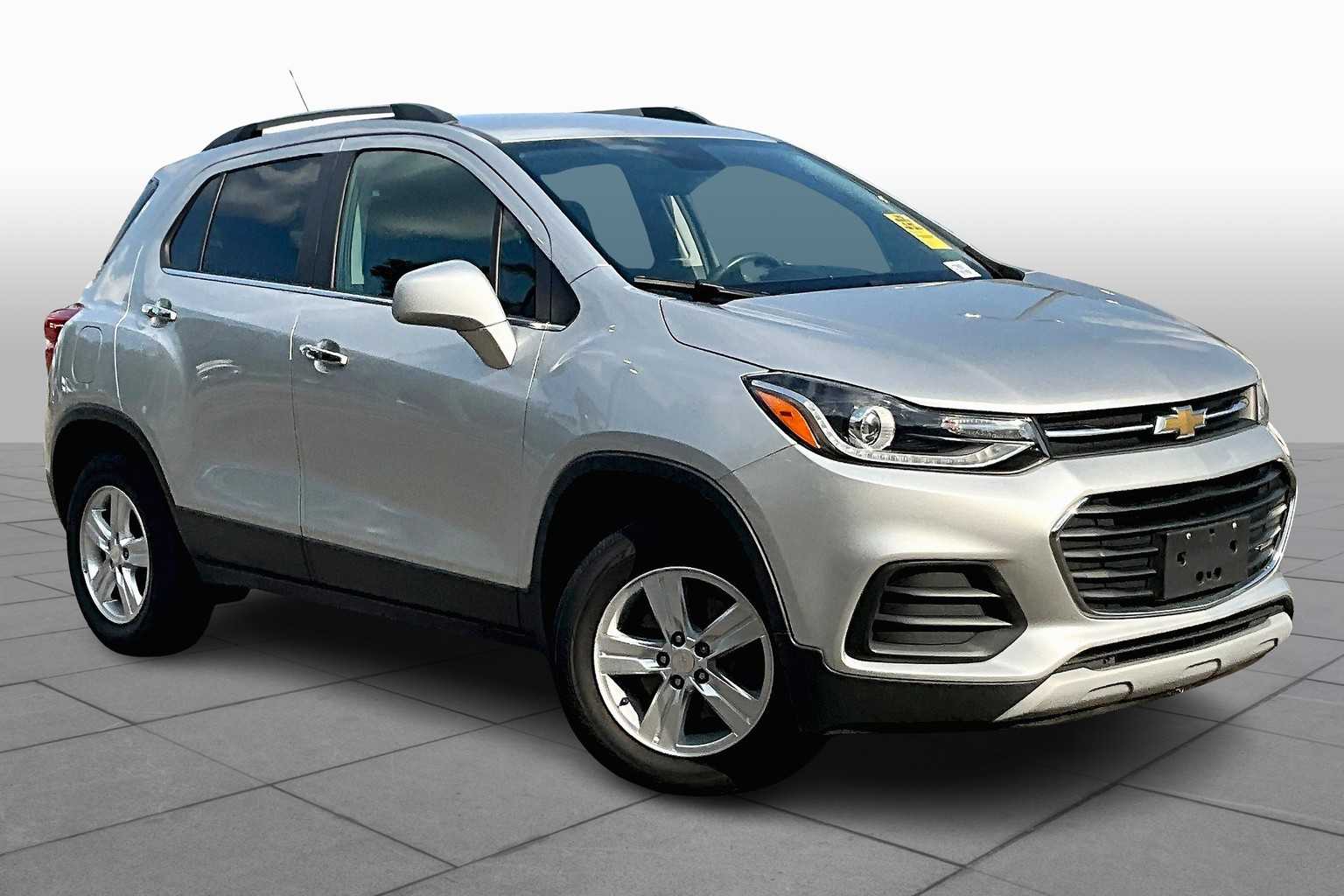 2017 Chevrolet Trax LT photo 2
