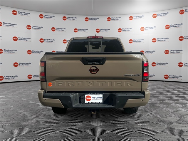 2022 Nissan Frontier PRO-4X photo 2