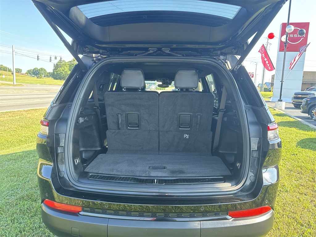 2022 Jeep Grand Cherokee Altitude photo 27