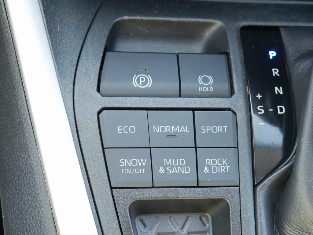 2019 Toyota RAV4 XLE Premium photo 18