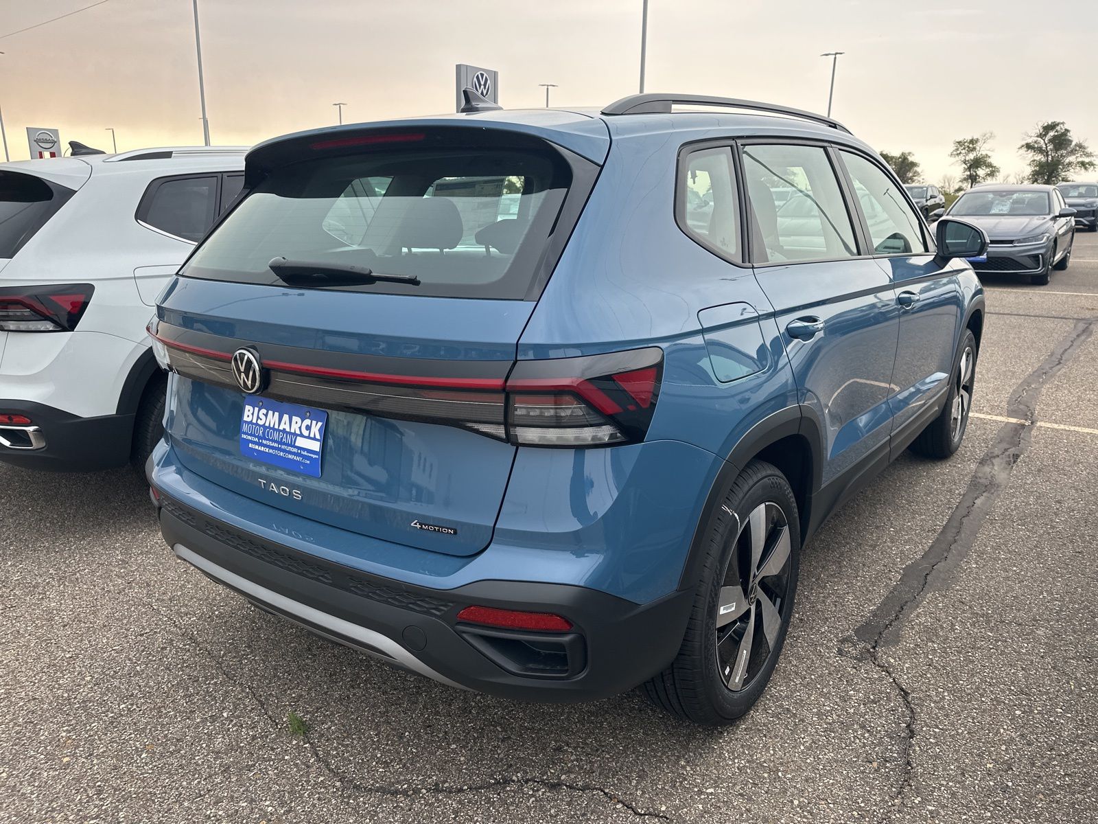 2025 Volkswagen Taos S photo 3