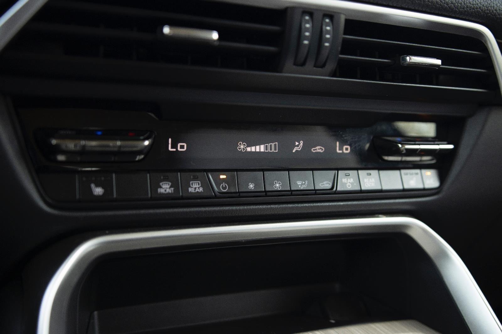 2025 Mazda CX-90 Preferred photo 8