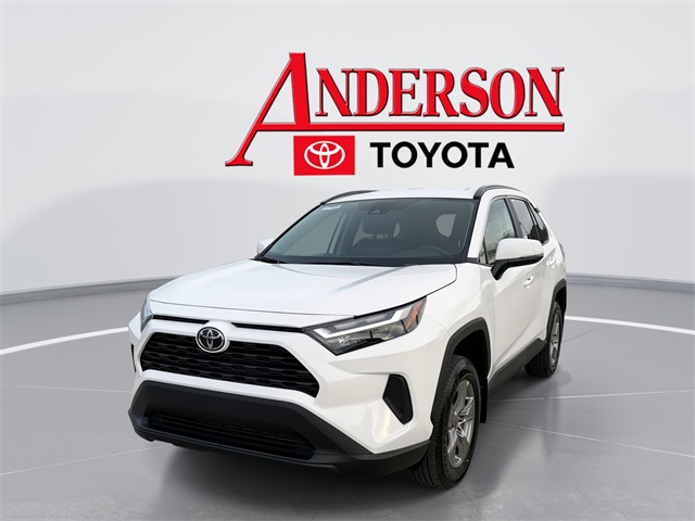 2025 Toyota RAV4 XLE's photo
