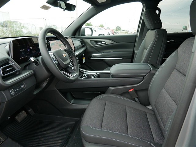 2026 Chevrolet Traverse photo 3