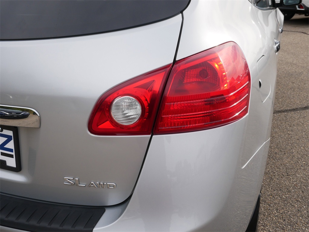 2013 Nissan Rogue SL photo 9