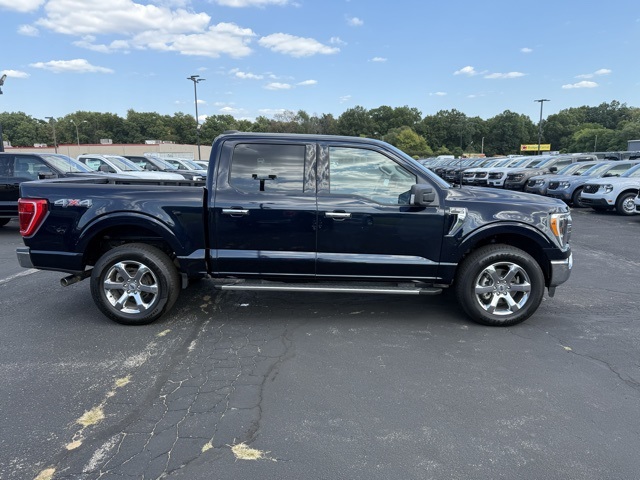 2022 Ford F-150 XLT photo 2