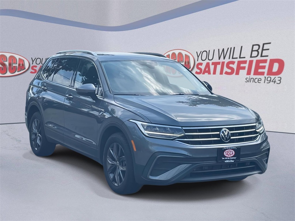 Used 2022 Gray Volkswagen 2.0T SE image 1