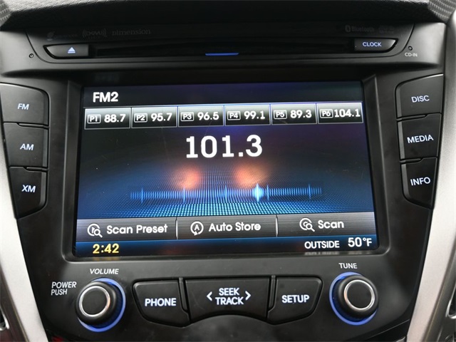 2016 Hyundai Veloster Base photo 2