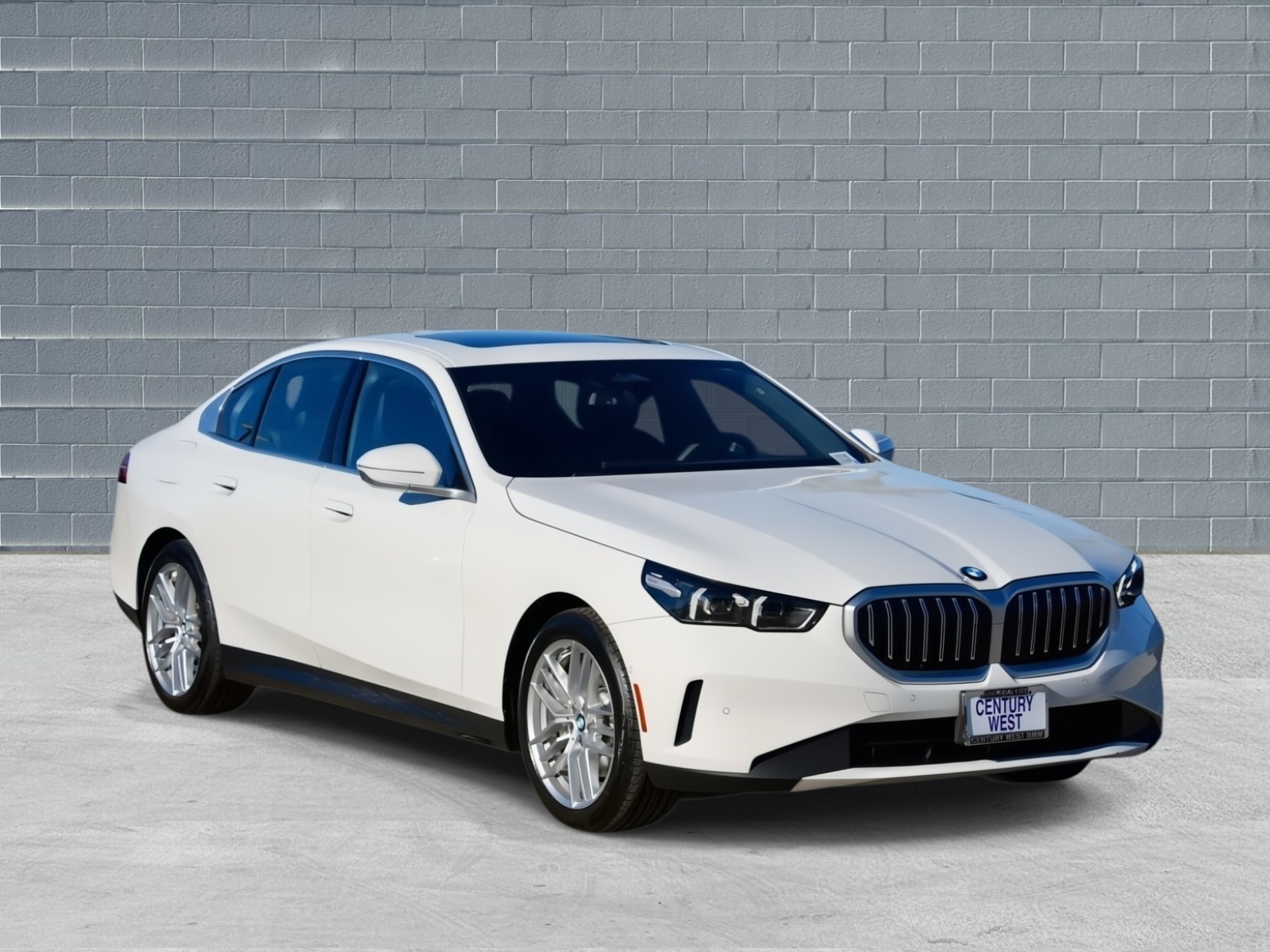 2025 BMW 5 Series 530i's photo