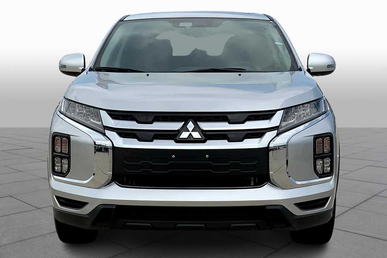 2024 Mitsubishi Outlander Sport SE photo 2