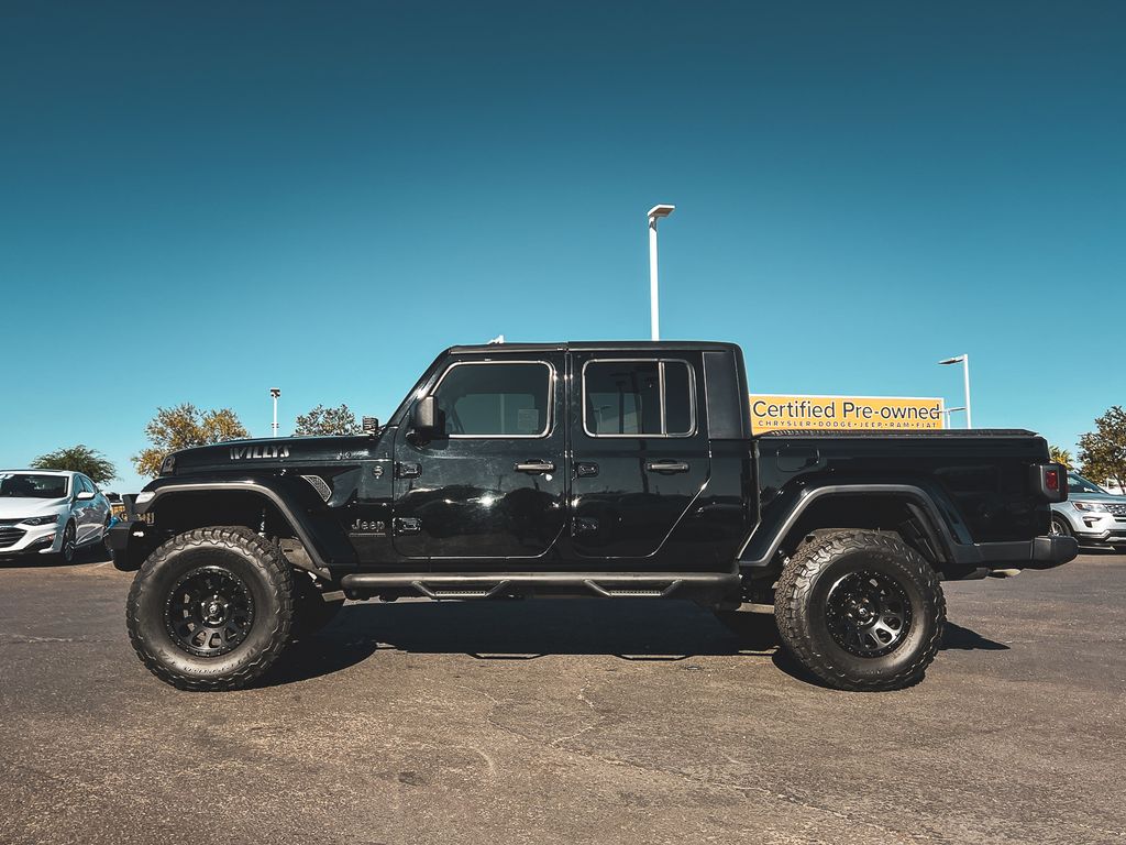 2021 Jeep Gladiator Willys photo 3