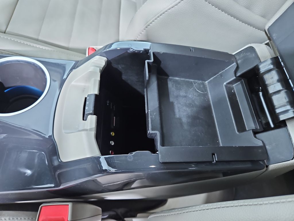 2014 Ford Escape Titanium photo 25