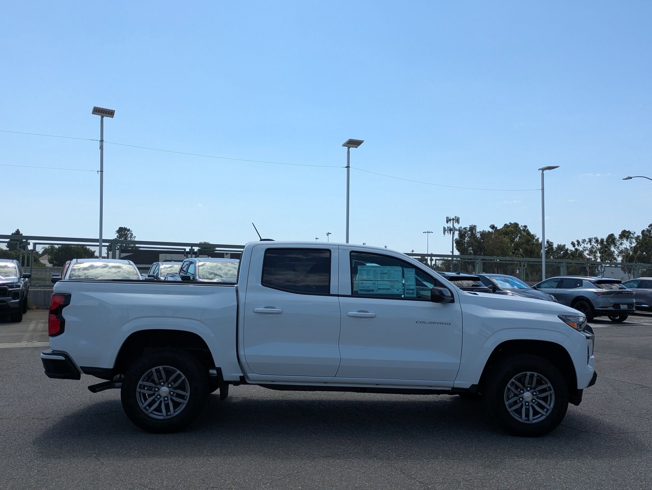 2025 Chevrolet Colorado Work Truck LT photo 6