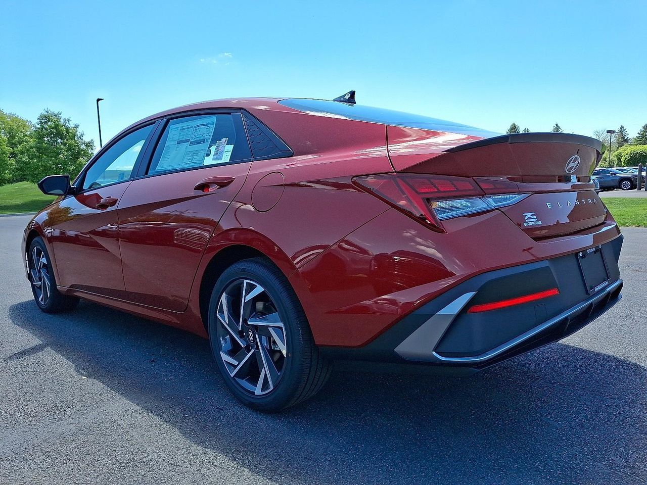 2025 Hyundai Elantra Hybrid SEL Sport photo 3
