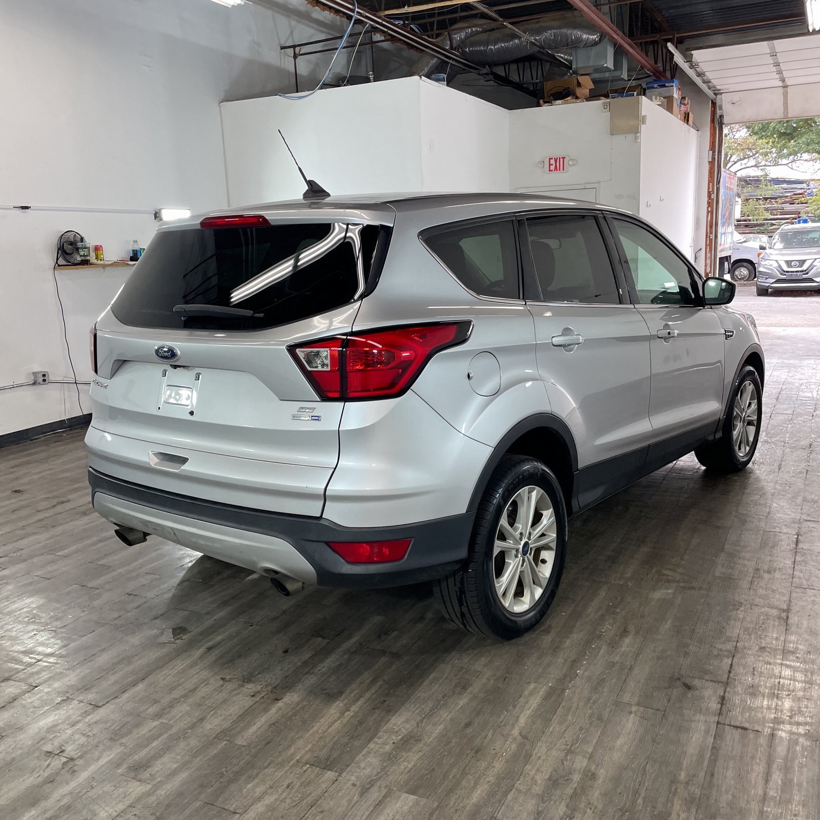 2019 Ford Escape SE photo 3