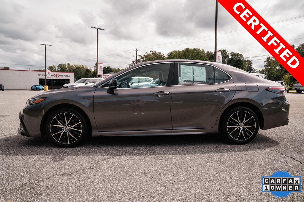 2023 Toyota Camry SE photo 4