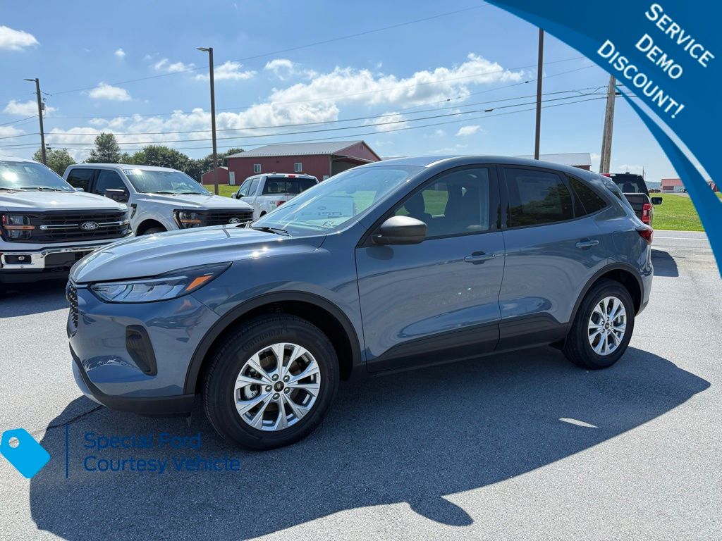 2025 Ford Escape Active photo 2