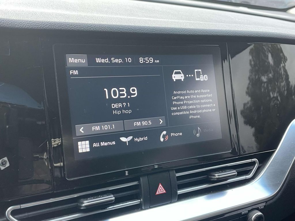 2020 Kia Niro LXS photo 22