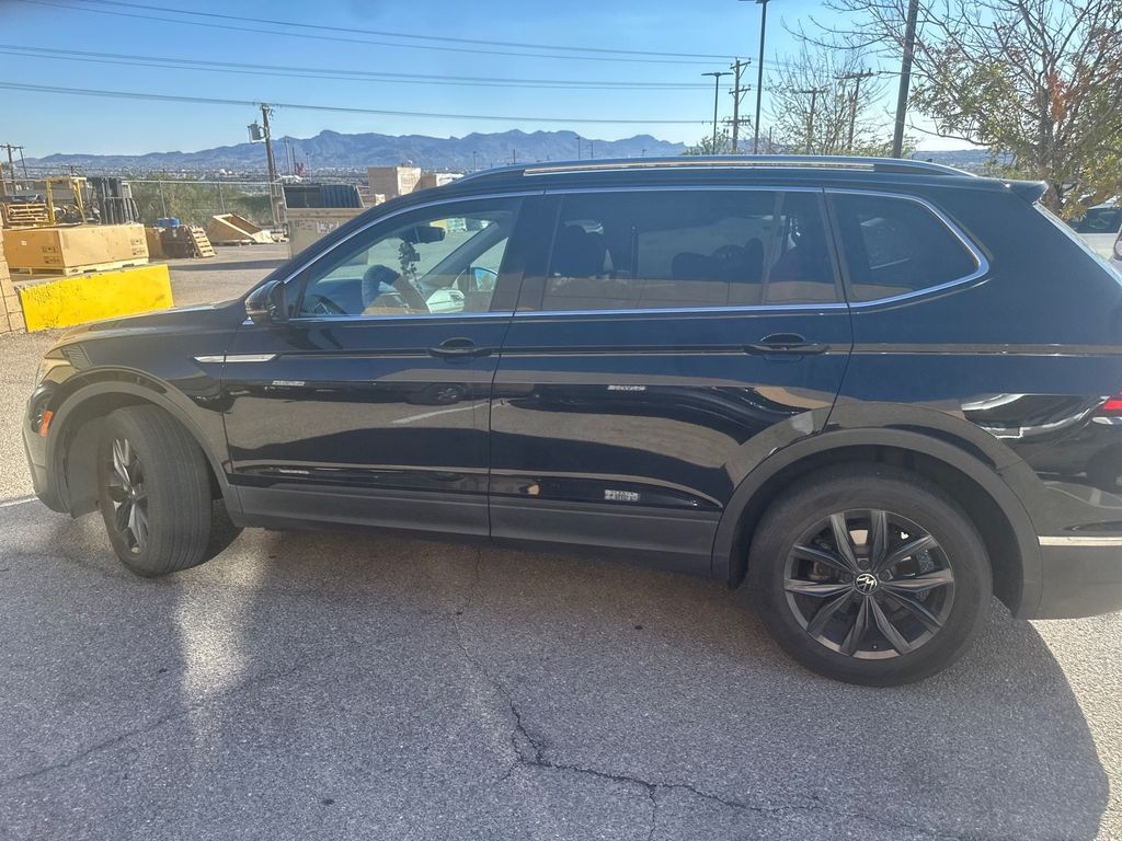 2023 Volkswagen Tiguan SE photo 8