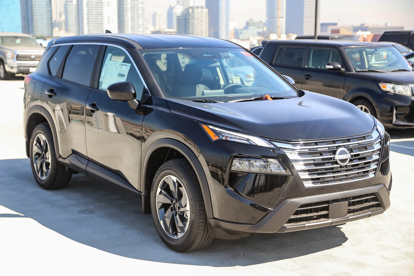 2025 Nissan Rogue SV photo 3