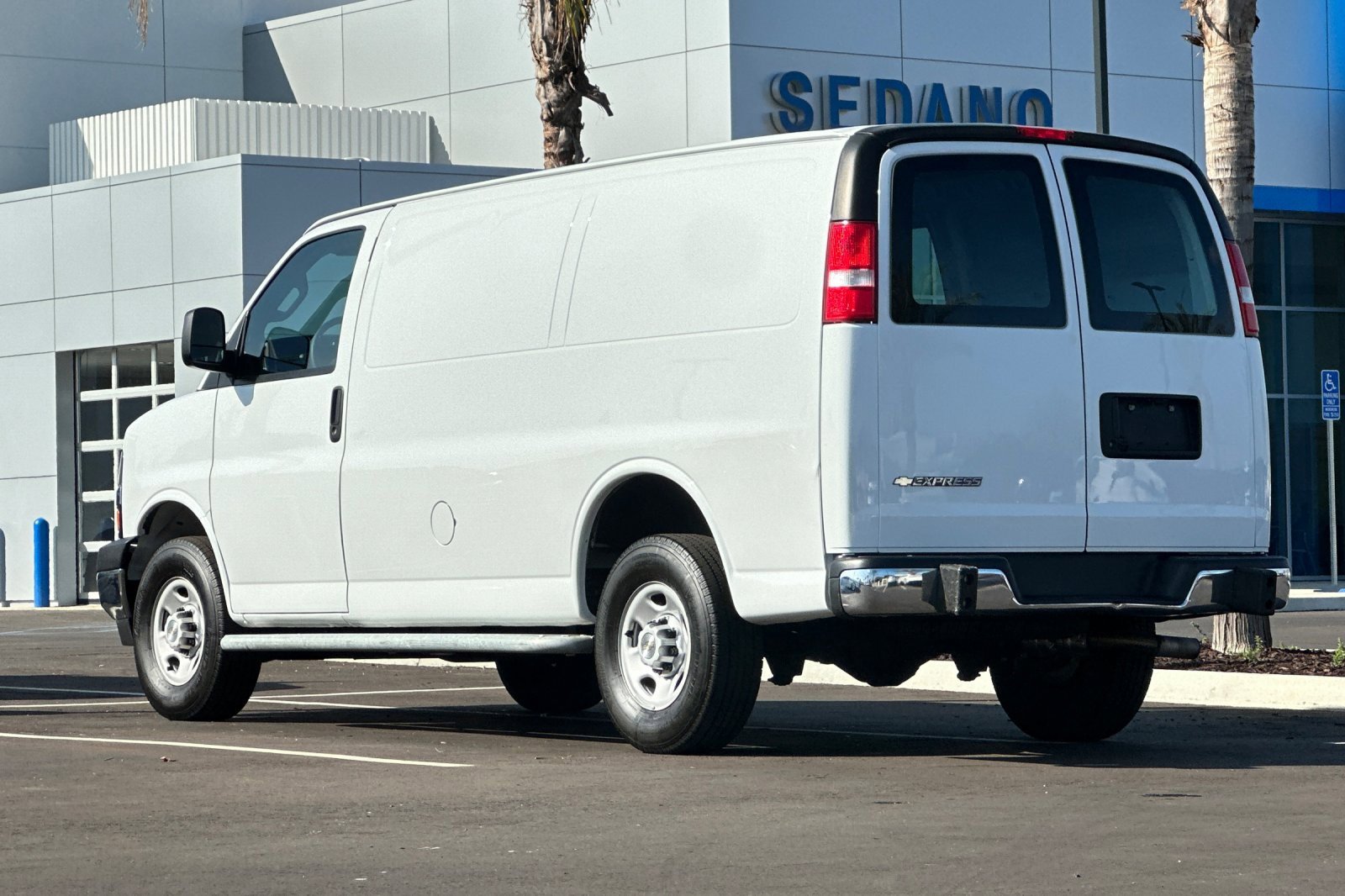 2023 Chevrolet Express 2500 Work Van Cargo photo 7