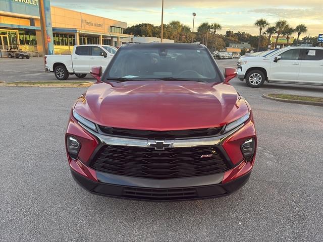 2023 Chevrolet Blazer Leather photo 2