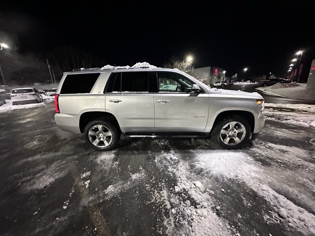 2019 Chevrolet Tahoe LT photo 2