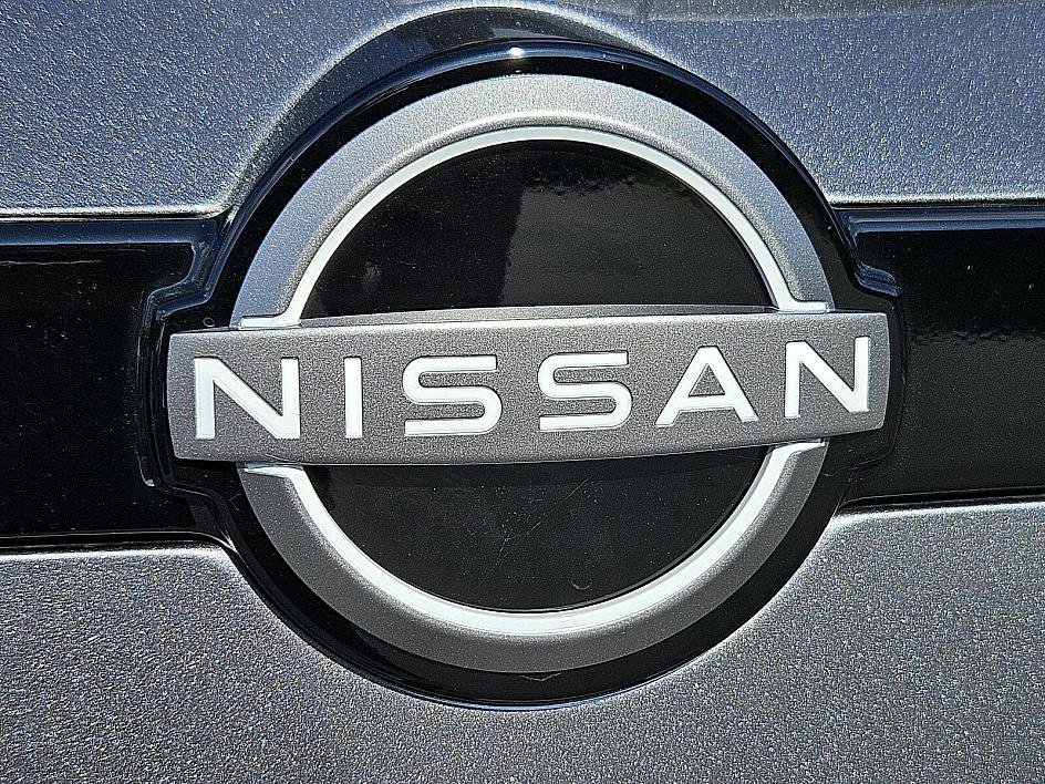 2025 Nissan Pathfinder SV photo 13