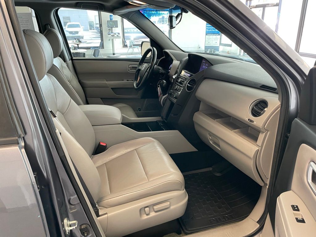 2014 Honda Pilot EX-L photo 15