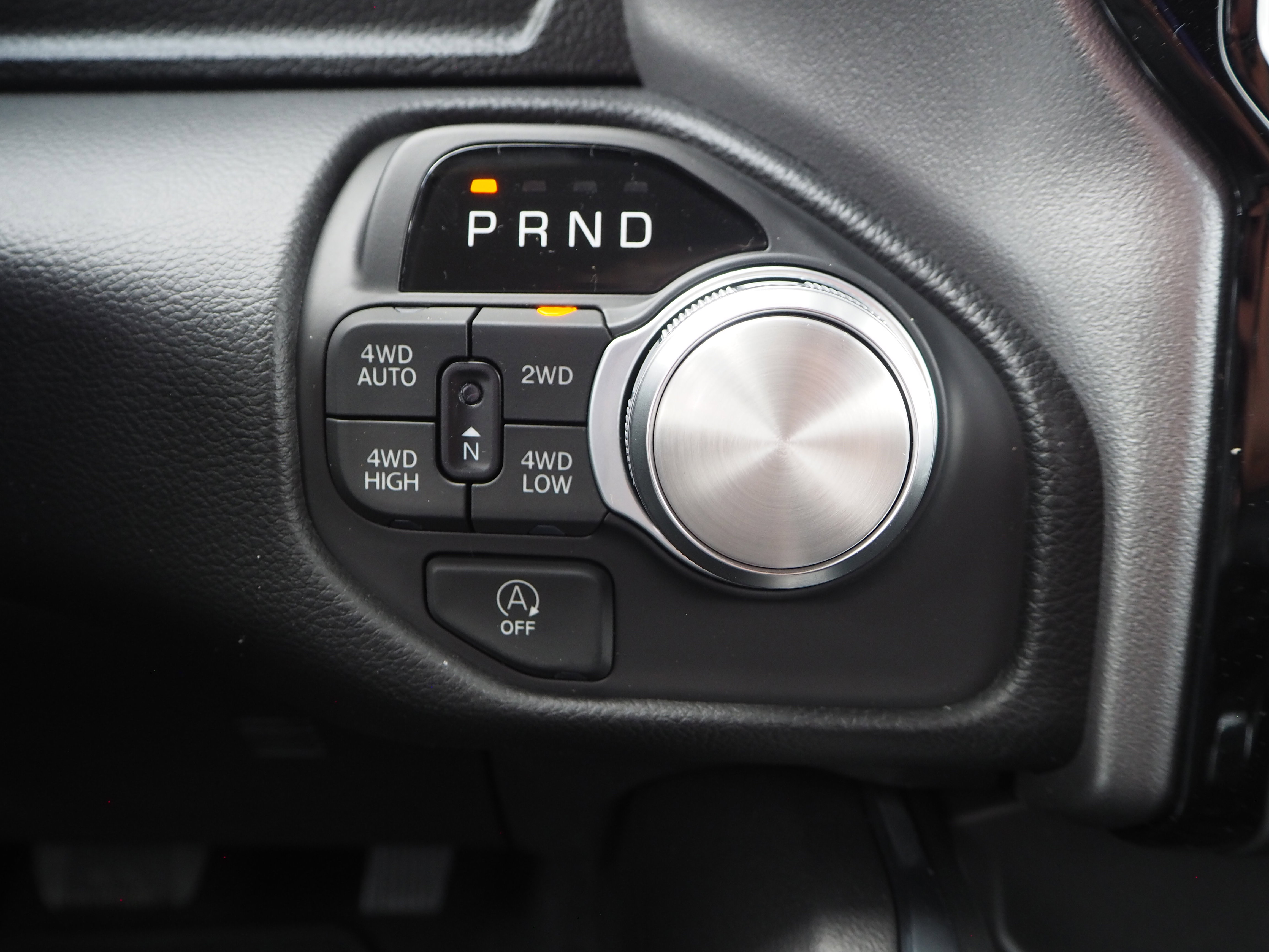 2025 Ram 1500 Laramie photo 3