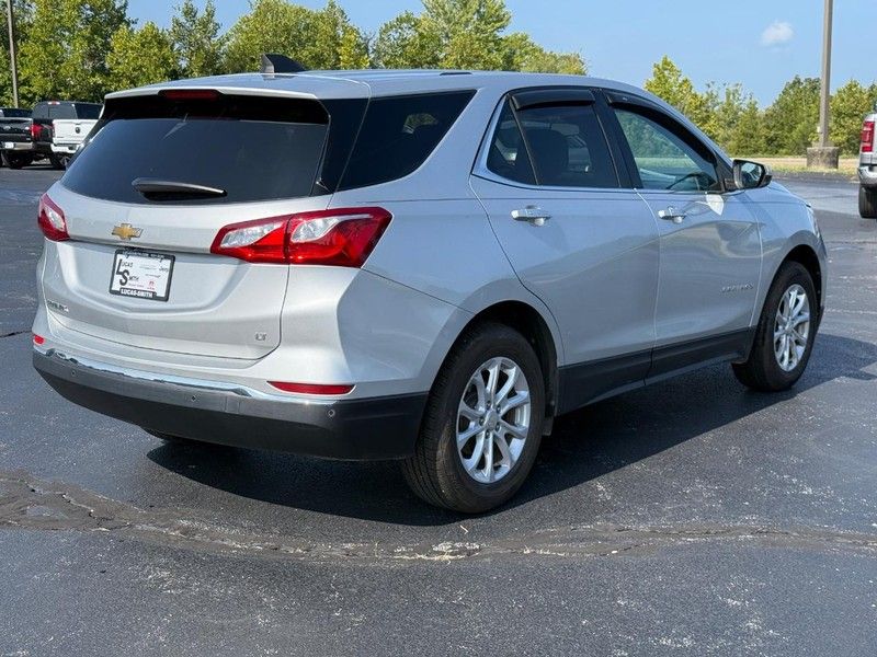 2019 Chevrolet Equinox LT photo 3