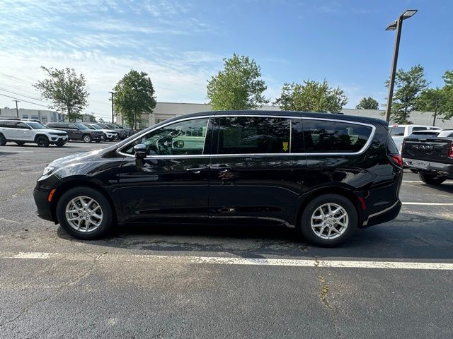 2025 Chrysler Pacifica photo 8