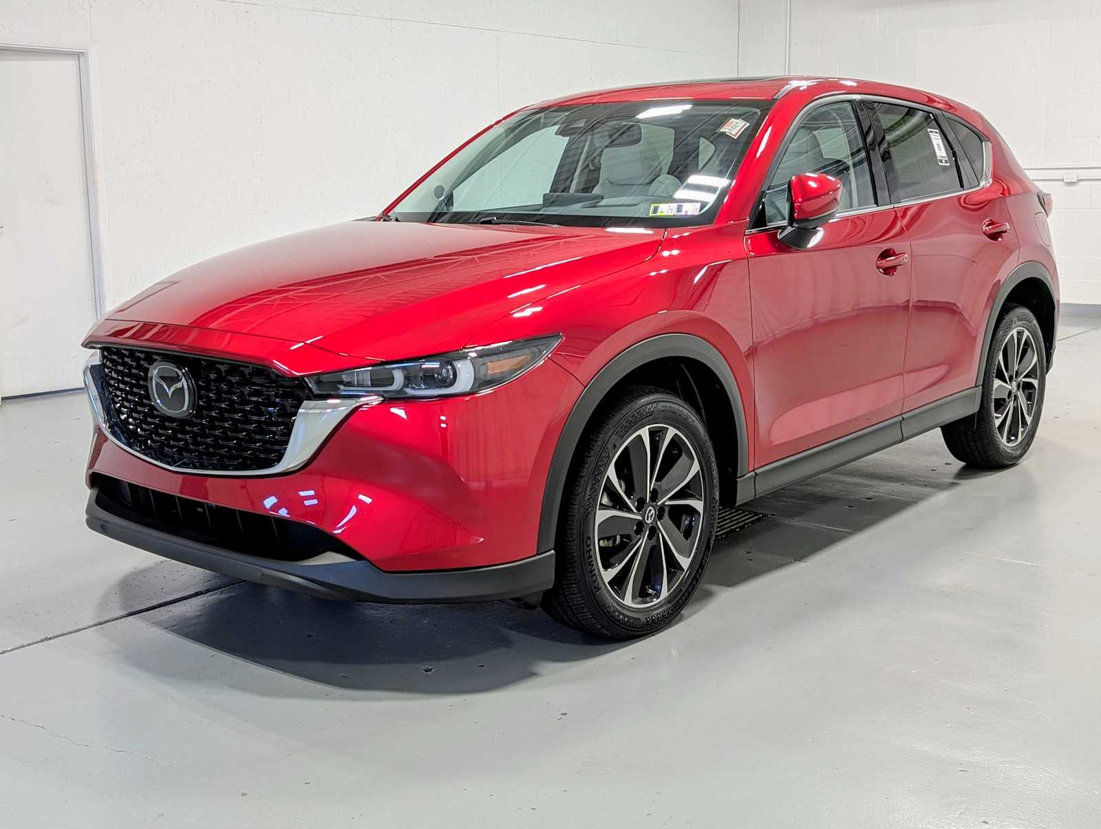 2022 Mazda CX-5 S Premium Plus package's photo