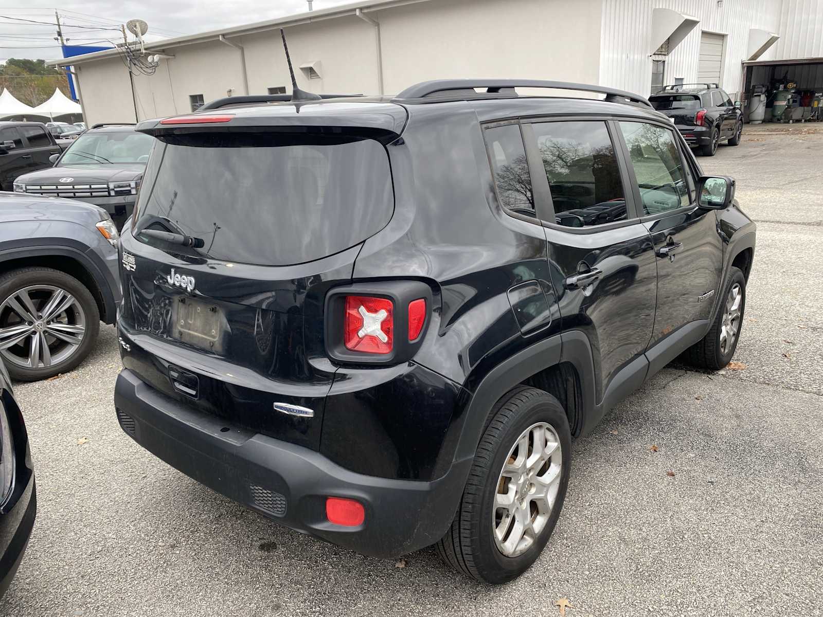 2018 Jeep Renegade Latitude North Edition photo 2