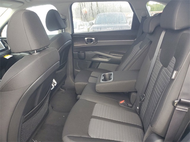 2025 Kia Sorento LX photo 21