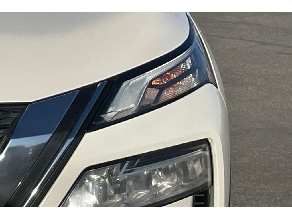 2021 Nissan Rogue SV photo 36