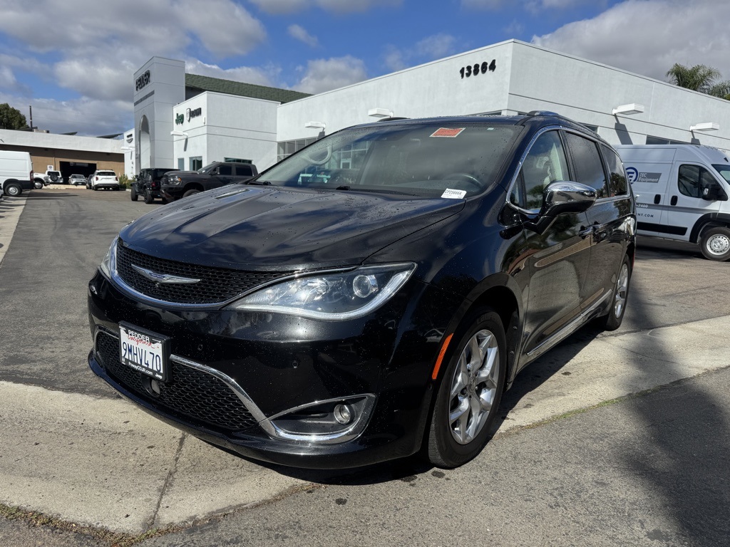 Used 2017 Black Chrysler Limited image 1