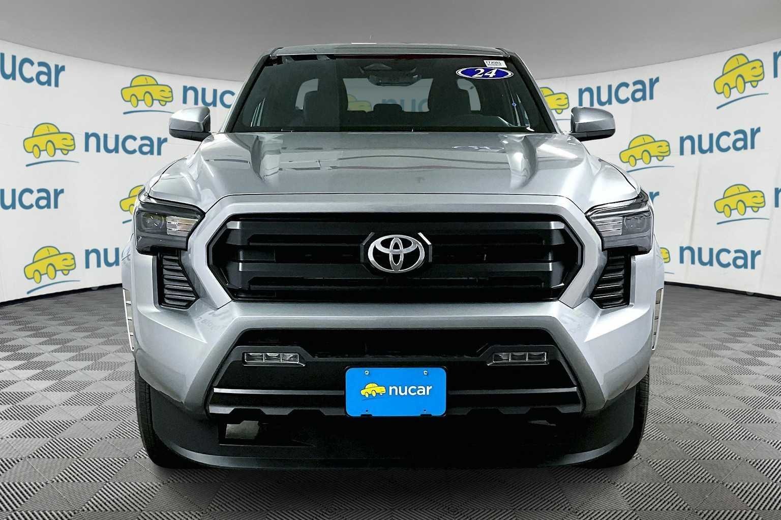 2024 Toyota Tacoma SR5 4x4 photo 2