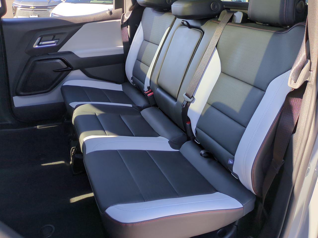 2025 Chevrolet Silverado EV RST photo 22