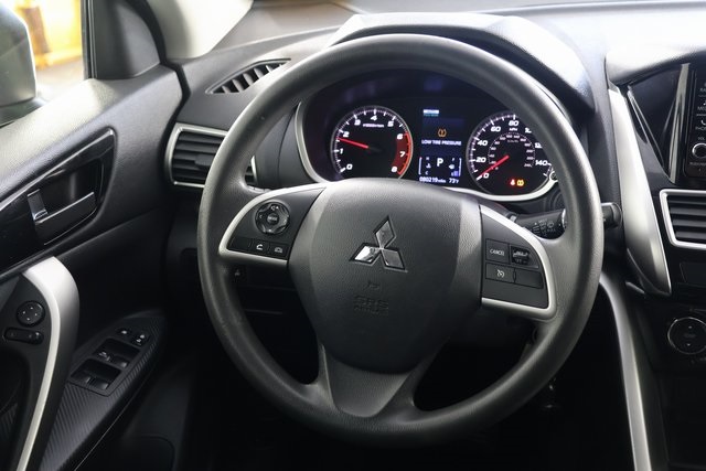 2020 Mitsubishi Eclipse Cross ES photo 8