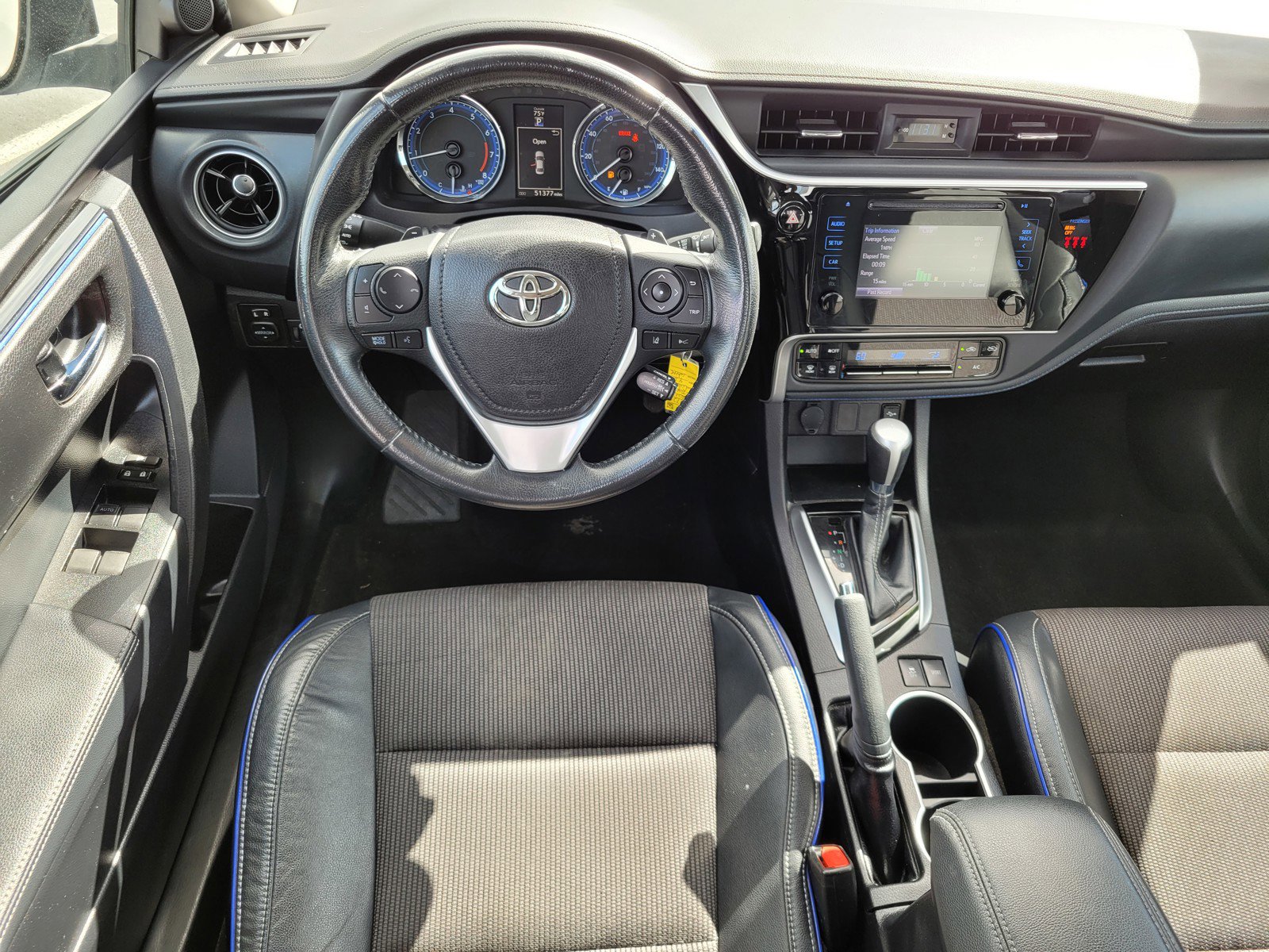 2019 Toyota Corolla XLE XSE photo 12