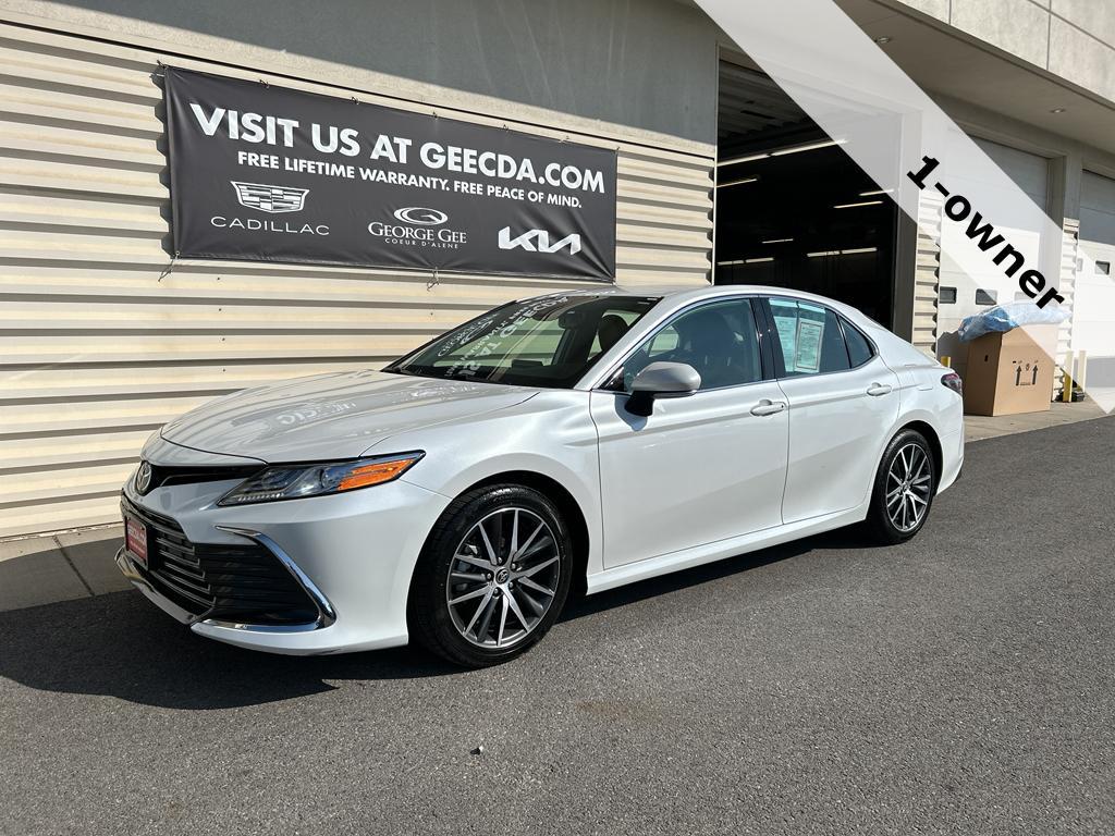 2024 Toyota Camry XLE's photo