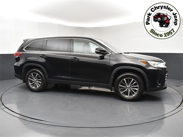 2019 Toyota Highlander XLE's photo