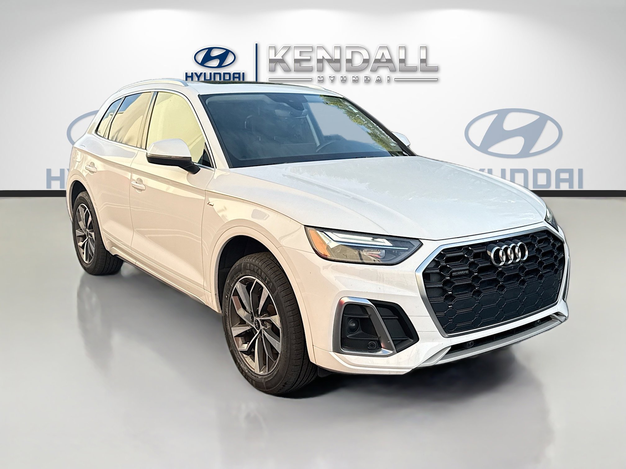 2024 Audi Q5 Premium Plus's photo