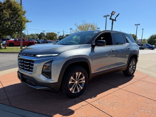2026 Chevrolet Equinox LT photo 3