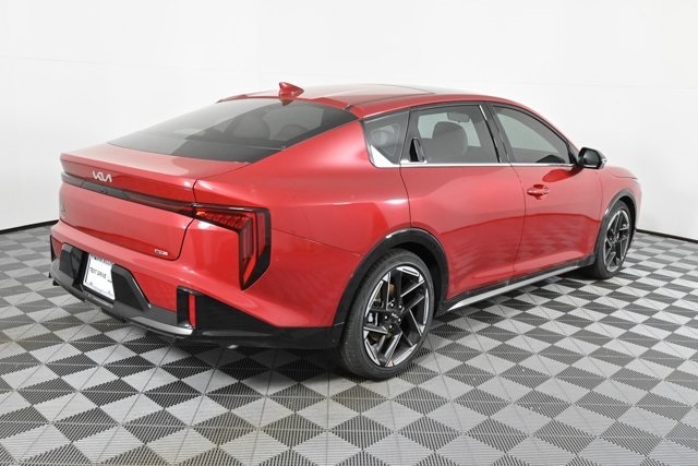 2025 Kia K4 GT-Line photo 4
